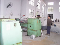 本公司多年来致力于纺织机械行业的开拓和进取